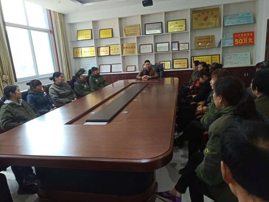 1554197557718.jpg 新聞中心=江蘇綠地召開關(guān)于生產(chǎn)質(zhì)量專題工作會(huì)議.jpg